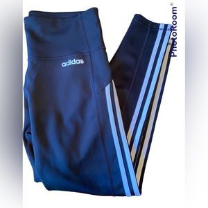 NWOT Adidas Climalite Crop Leggings (size M)